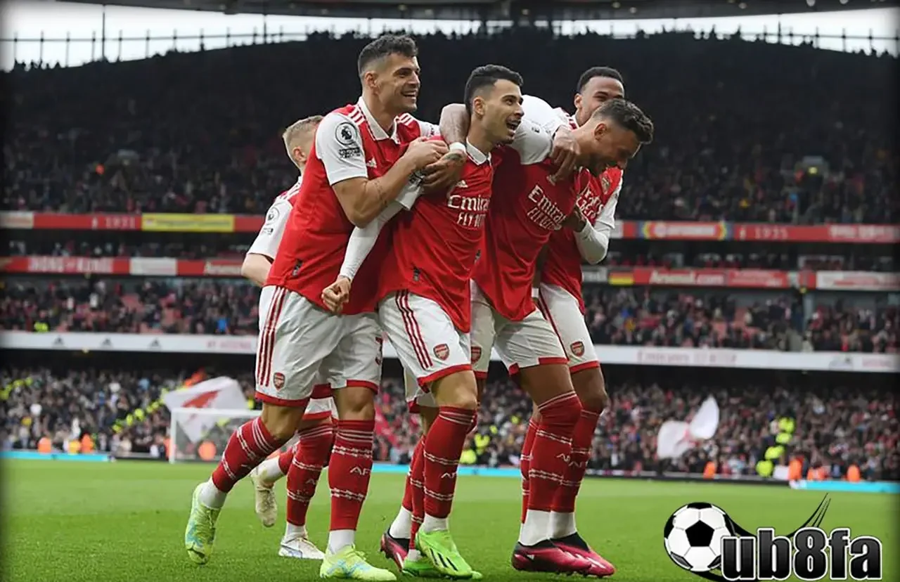 半岛体育亚洲官网-阿森纳主场不敌，战绩再次遭遇困境！