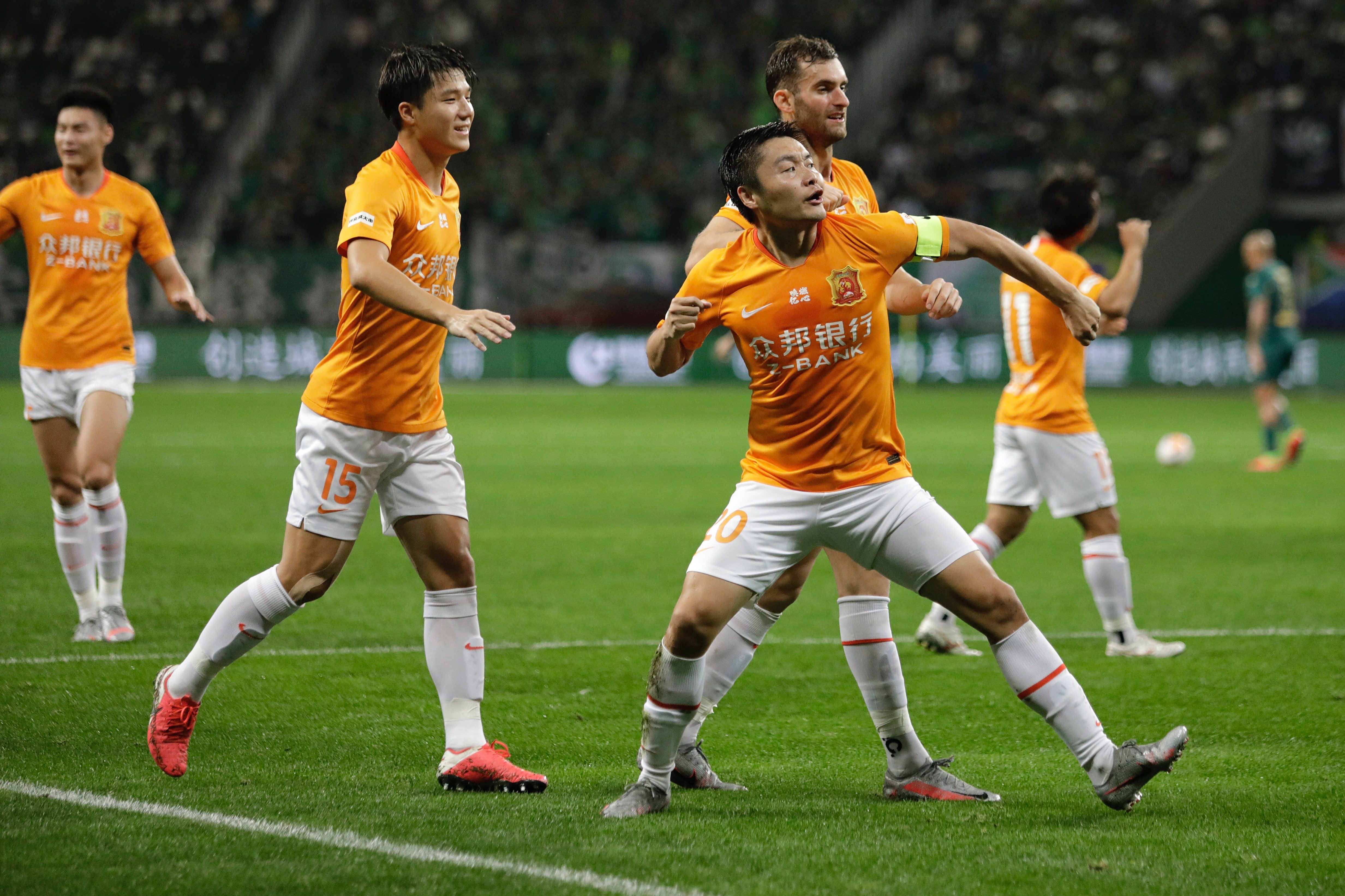 半岛体育在线登录-辽宁宏运主场大胜武汉卓尔，追赶保级目标的简单介绍