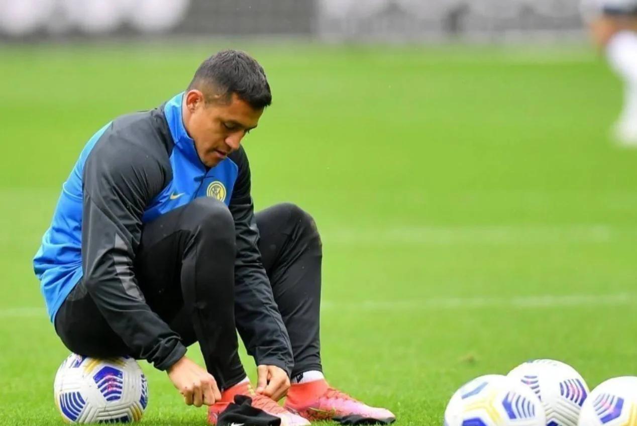 半岛体育vip注册-关于桑切斯因伤缺席国际比赛，仍未确定是否能参加下一轮联赛的信息