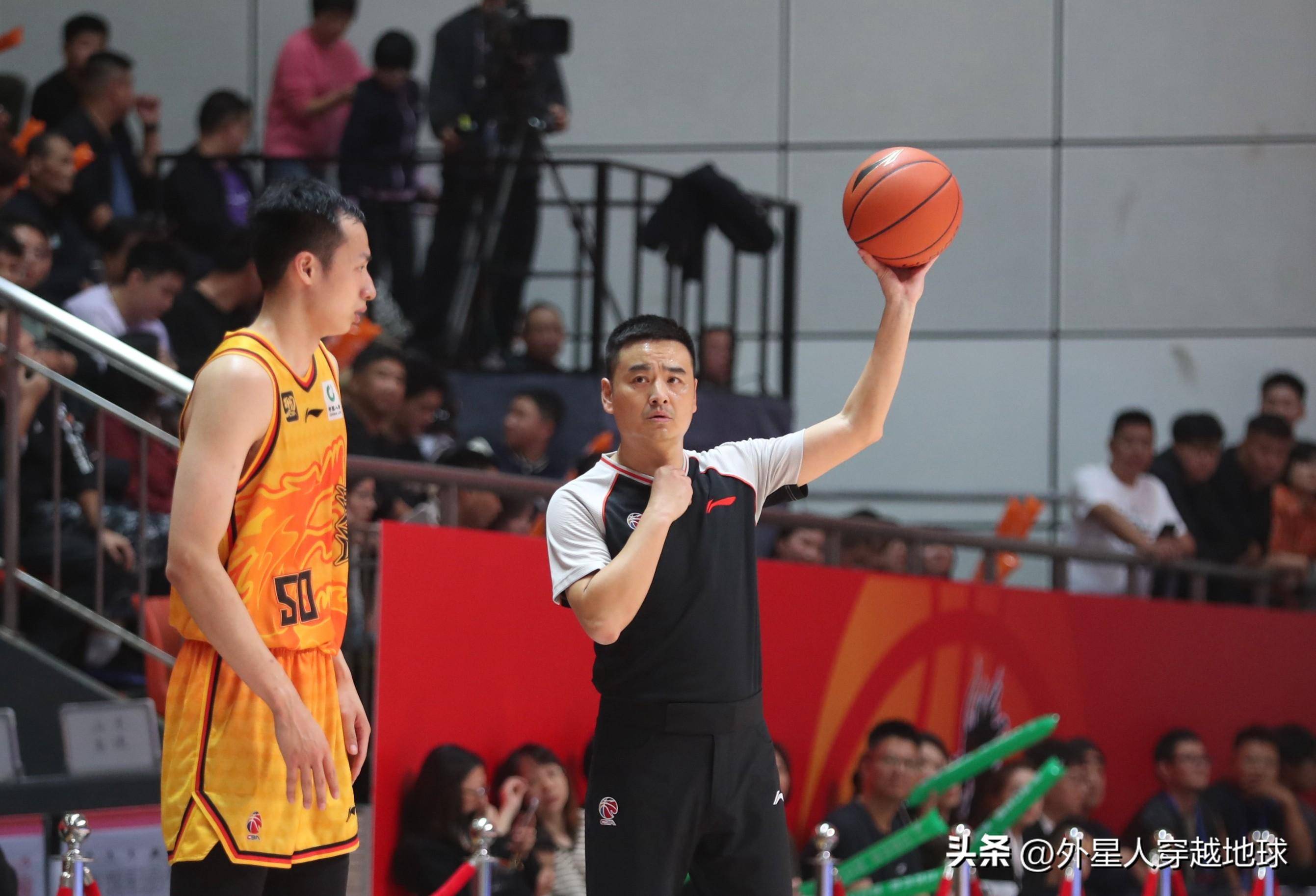 半岛体育平台-包含江苏肯帝亚球迷狂欢，球队夺冠热度持续升温的词条