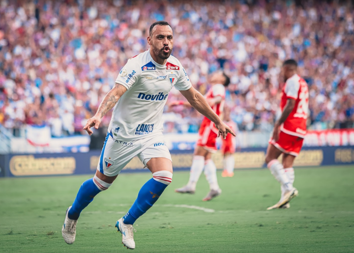 半岛体育视频-巴西乙级联赛球队巴甲降级球员涌入，竞争激烈备战新赛季