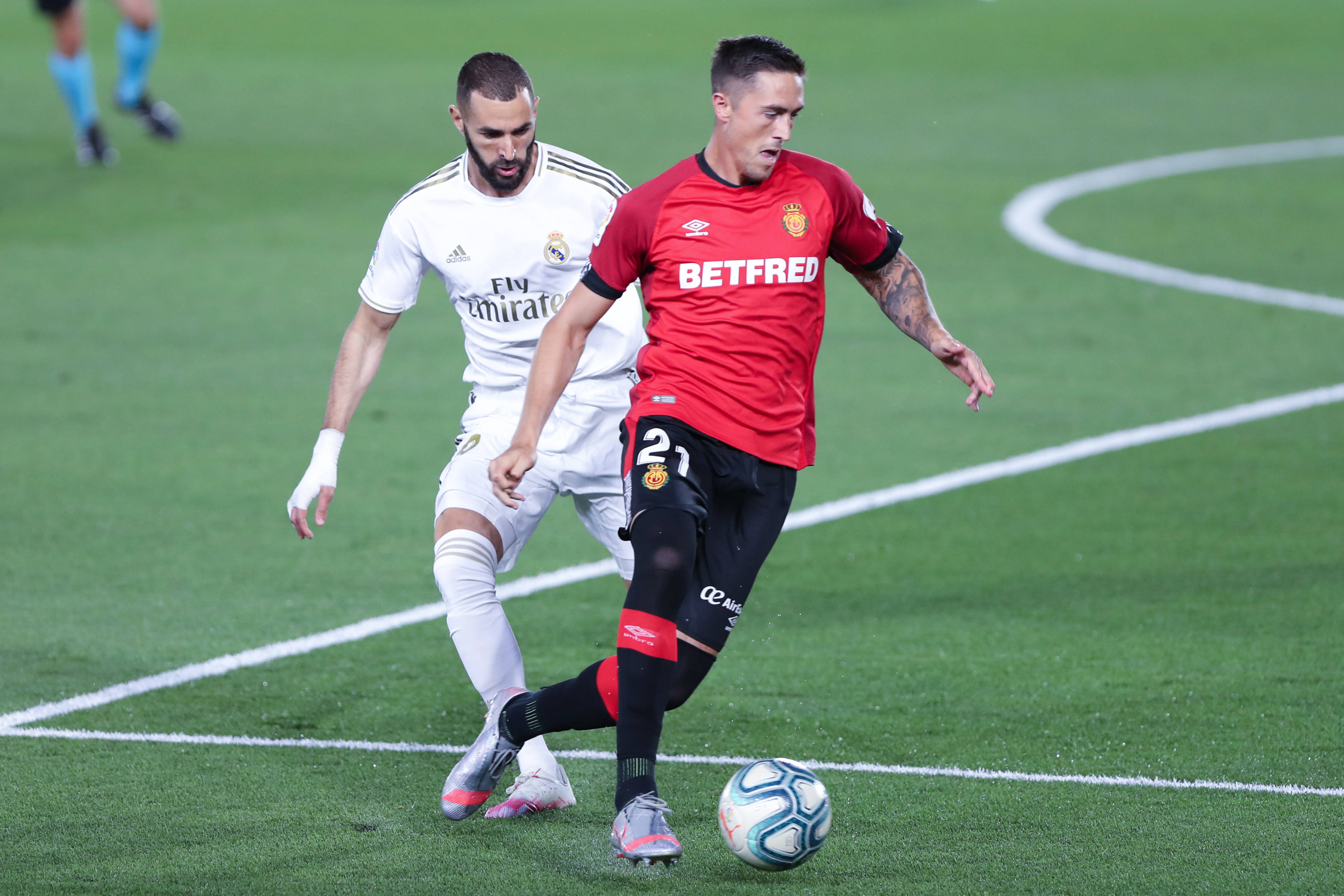 马洛卡在比赛中展现出团队精神