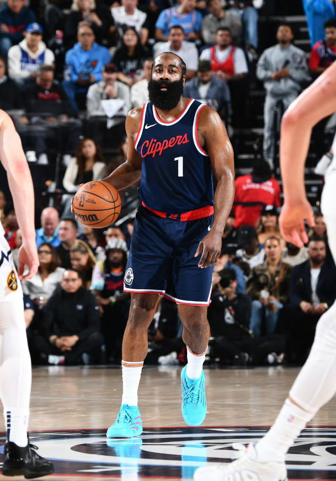 火箭大胜开拓者，哈登全场36分