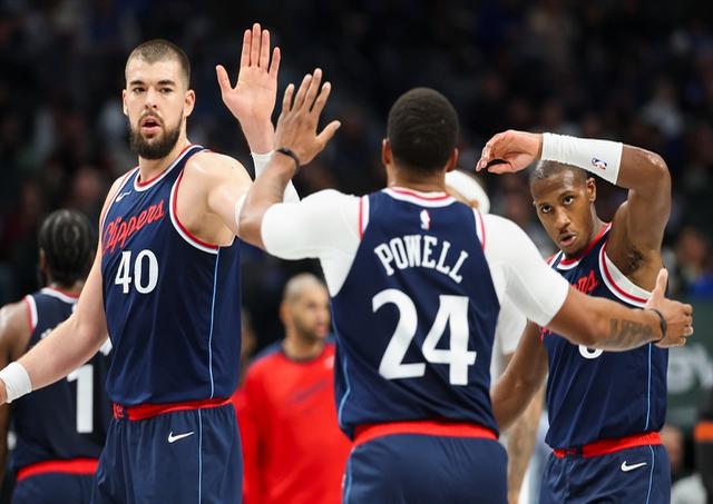 关于快船客场告捷，东部排名稳居第二的信息