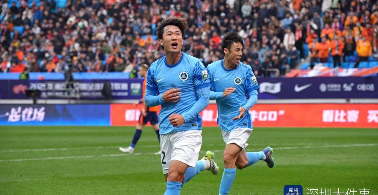 半岛体育网页版登录入口-新赛季足球璀璨绽放，球队奋发向前，逐梦追星的简单介绍