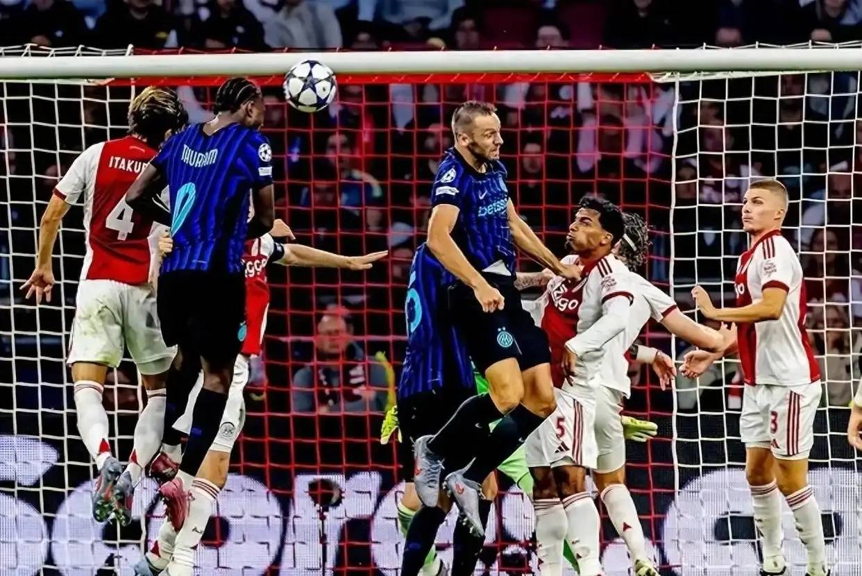 萨索洛新引援上场破门，球迷欢呼不已的简单介绍