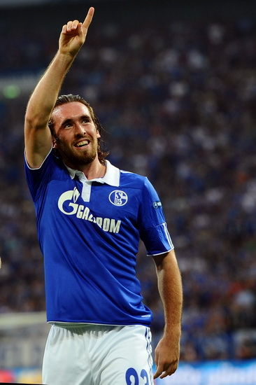 沙尔克主场一球小胜，全力冲击欧联杯资格